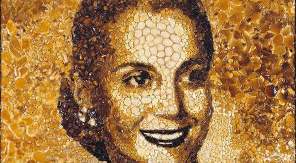 Retrato de Eva Perón hecho con panes | Grupo Mondongo (fragmento)