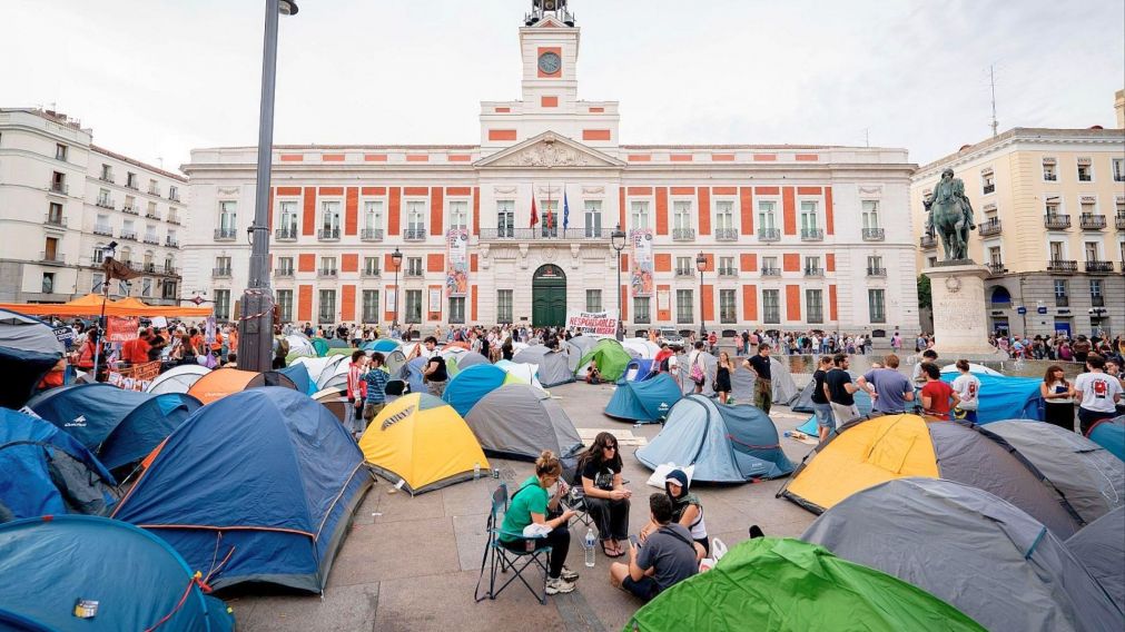 Madrid: turismo, viviendas populares y huelga general